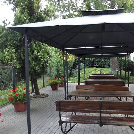 ורשה Dedek Park - Historyczny Dworek W Pieknym Parku Skaryszewskim Obok Stadionu Narodowego מסעדה תמונה